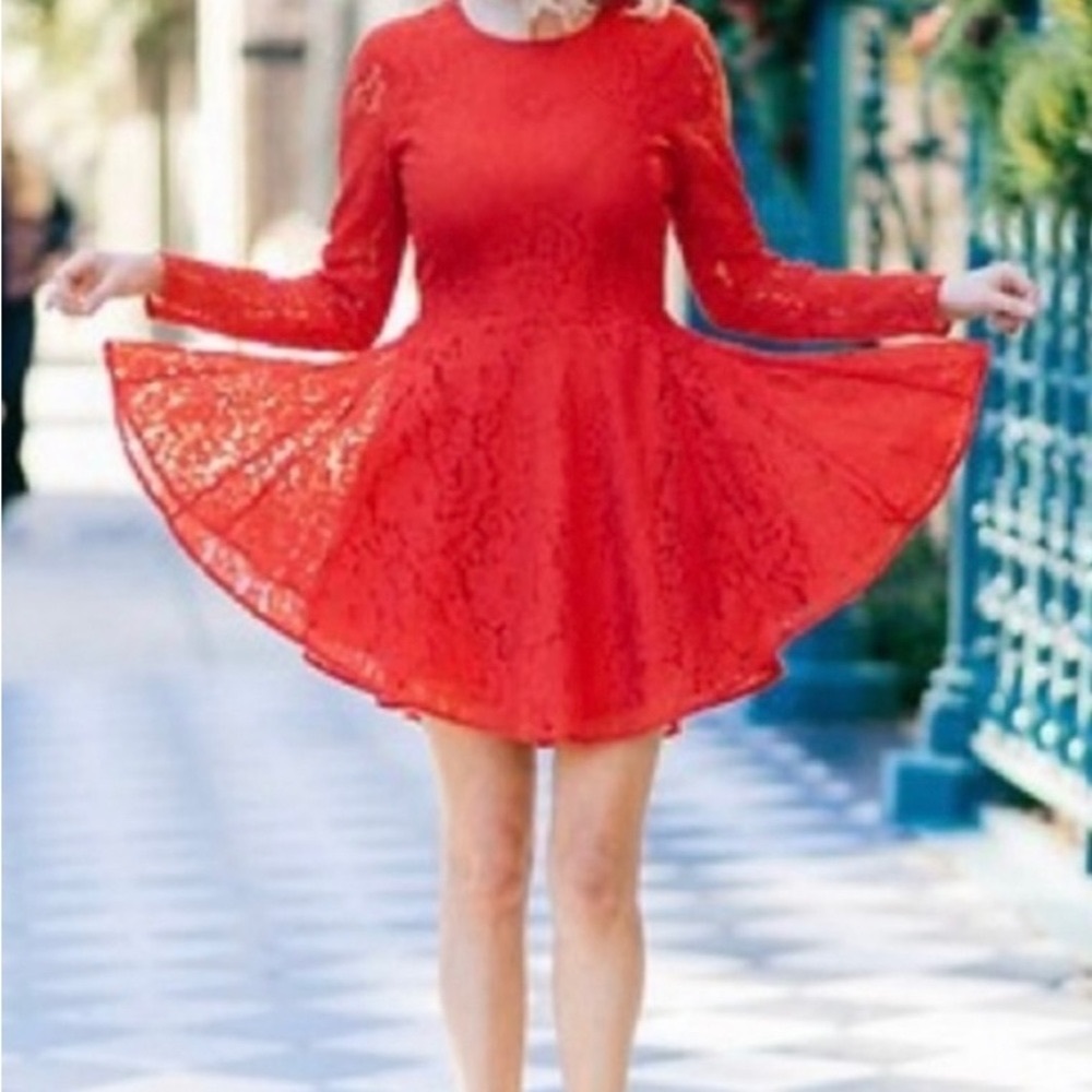 Red lace high-low pleated dress